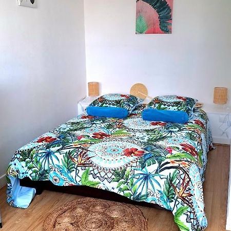 Appartement Le Gambetta ทรัวส์ ภายนอก รูปภาพ