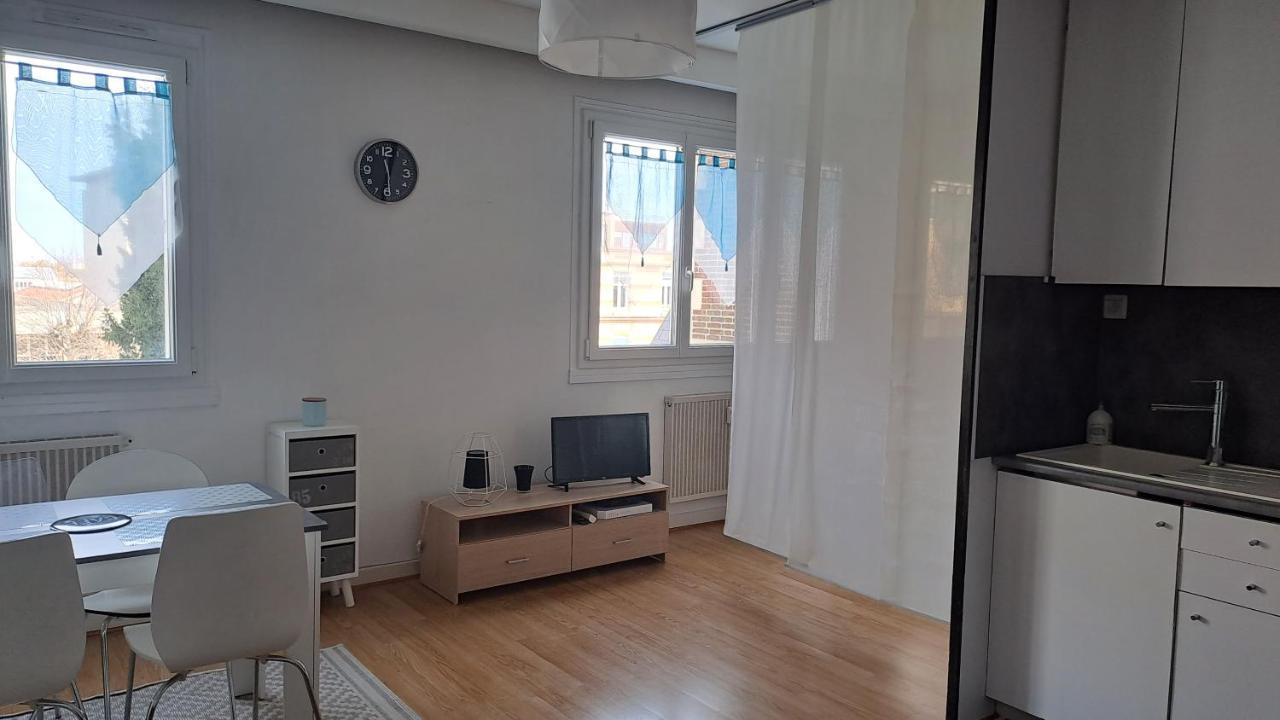 Appartement Le Gambetta ทรัวส์ ภายนอก รูปภาพ