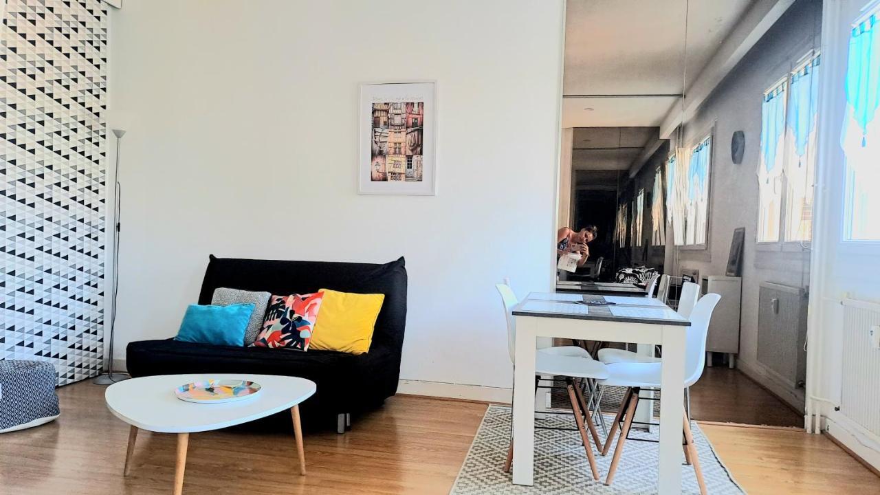 Appartement Le Gambetta ทรัวส์ ภายนอก รูปภาพ